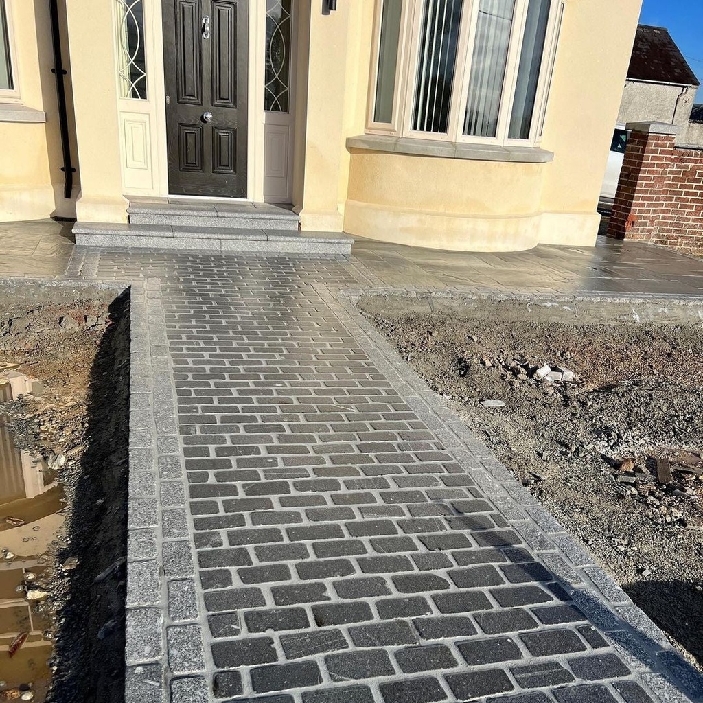 Granite Cobbles Black Cropped Bush Hammered Lightly Tumbled