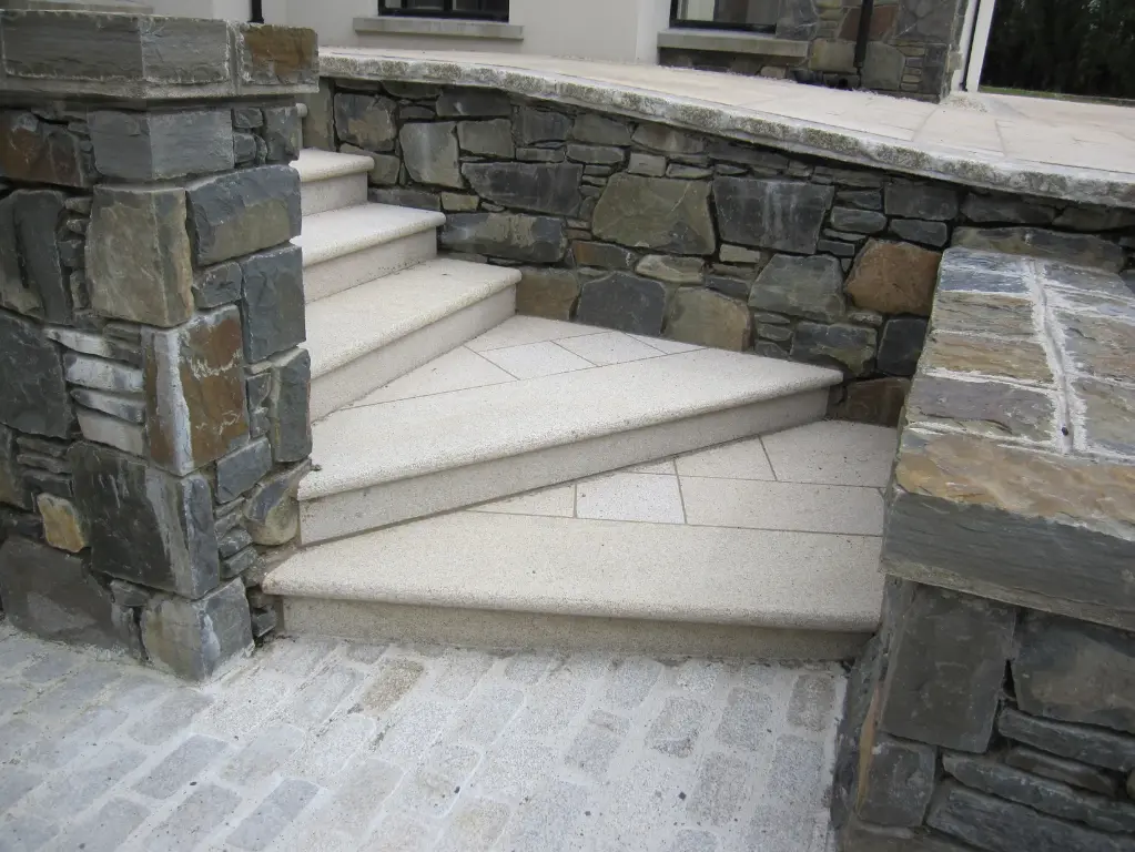 Granite Step Gold Bullnosed