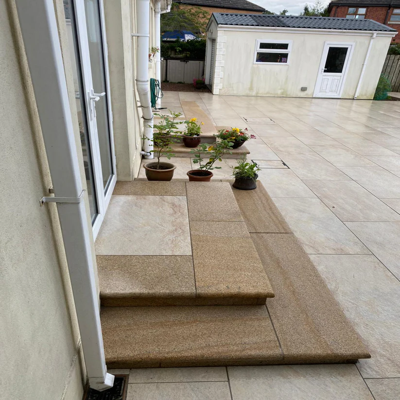 Granite Corner Step Gold Flamed & Bullnosed 1 Long Edge & 1 Short Edge 1000x400x50mm With Riser 1000x150x50mm