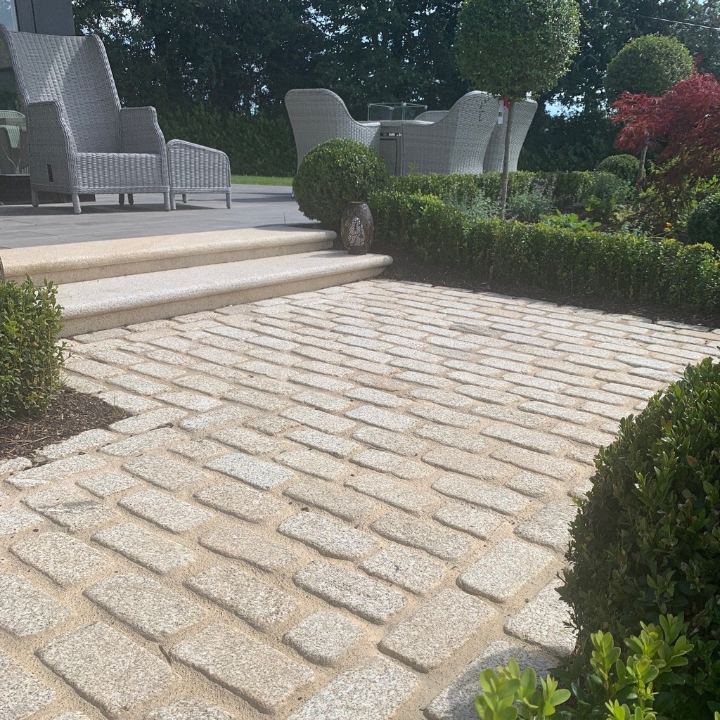 Granite Cobbles Yellow Cropped Bush Hammered Lightly Tumbled 