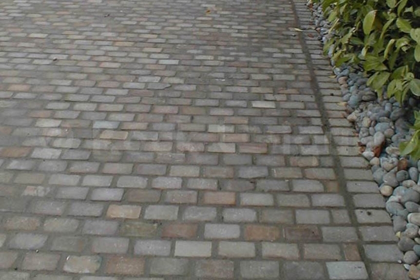 Sandstone Cobbles Mixed Brown Cropped