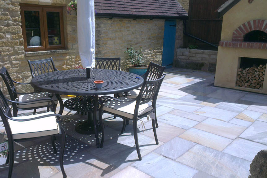 Sandstone Outdoor Paving Lemon Riven Calibrated Project Pack