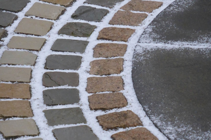 Sandstone Cobbles Grey Cropped