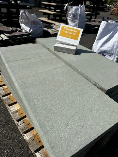 Sandstone Step Byro Bullnosed Sawn & Sandblasted