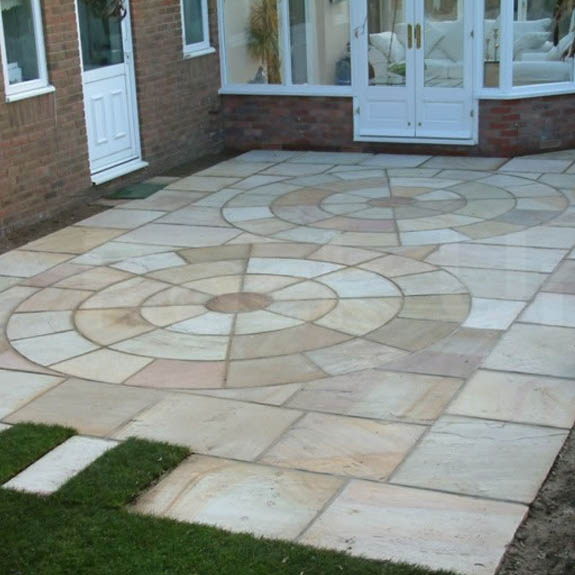 Sandstone Outdoor Paving Circle Mint Uncalibrated Riven