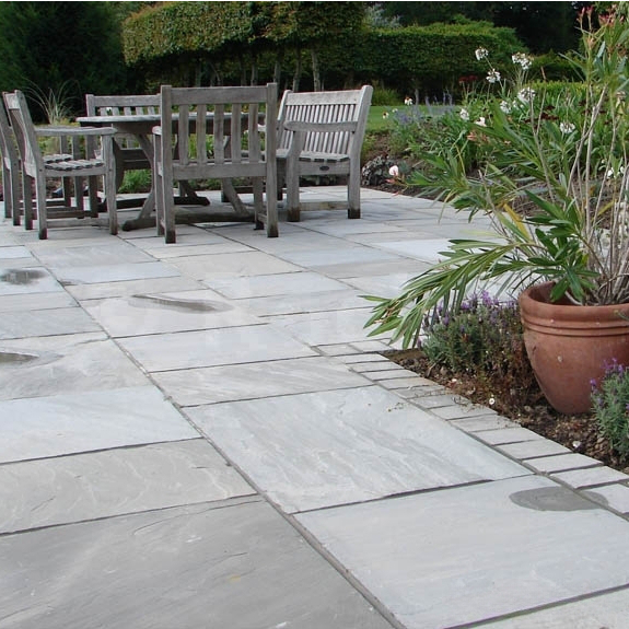 Sandstone Outdoor Paving Grey Riven Calibrated 560mm Series